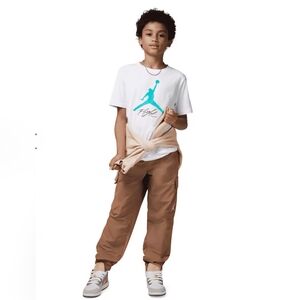 **NWOT** Jordan Youth Boys Spring Cargo Joggers Pants Brown Khaki Size 10/12 Med